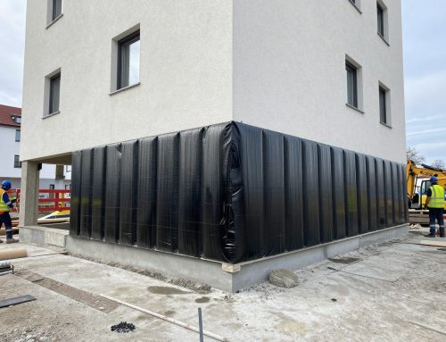 Vertikalsperren anbringen (gegen seitlich eindringende Feuchtigkeit) im Handlungsfeld Feuchtigkeitsschutz des Gewerks Bautenschutz